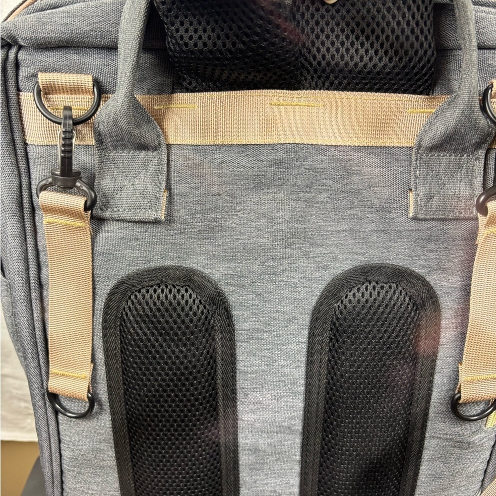 Living Traveling Share Baby Backpack Gray with Built in Bassinet/Crib - Picture 11 of 14